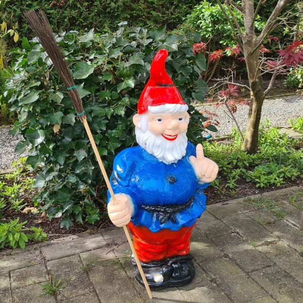 Boris Bezem, een super grote tuinkabouter van 92cm hoog! Blauw