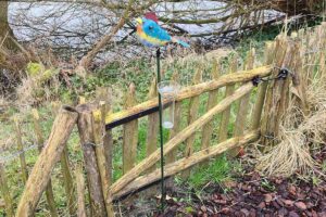 Tuinprikker met regenmeter