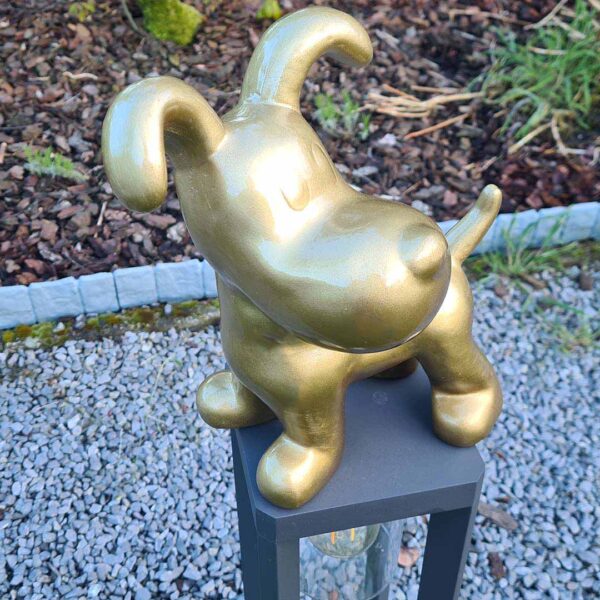 Snoopy vrolijk tuinbeeld met een hart van goud