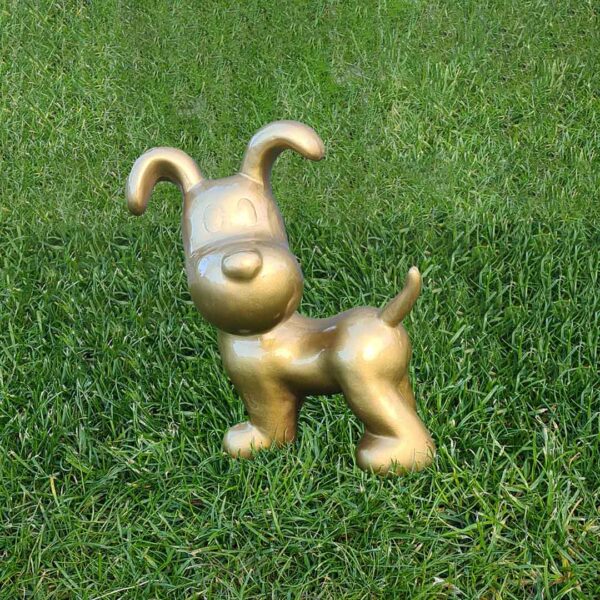 Snoopy vrolijk tuinbeeld met een hart van goud